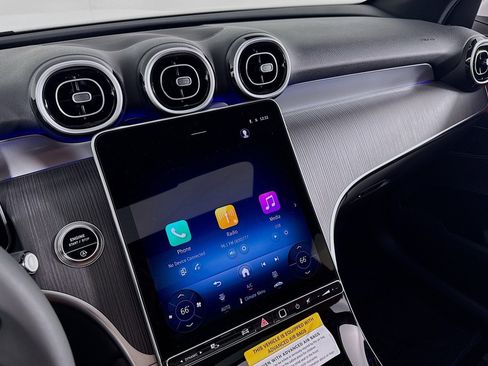 New 2026 Mercedes-Benz GLC 300 image 19