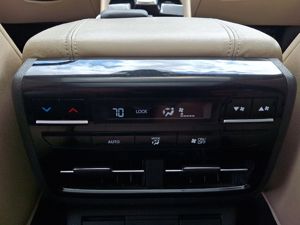 Used 2023 Acura MDX w/ Technology Package AWD/4WD image 16