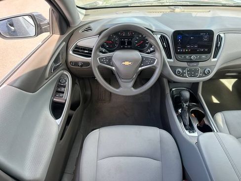 Used 2025 Chevrolet Malibu LT FWD image 30