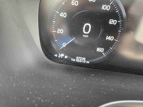 Used 2020 Volvo XC60 T6 Inscription image 18