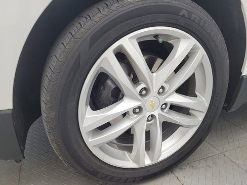 Used 2020 Chevrolet Equinox Premier image 31