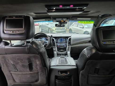 Used 2019 Cadillac Escalade ESV Platinum AWD/4WD image 20