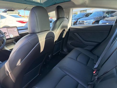 Used 2018 Tesla Model 3 Long Range image 25