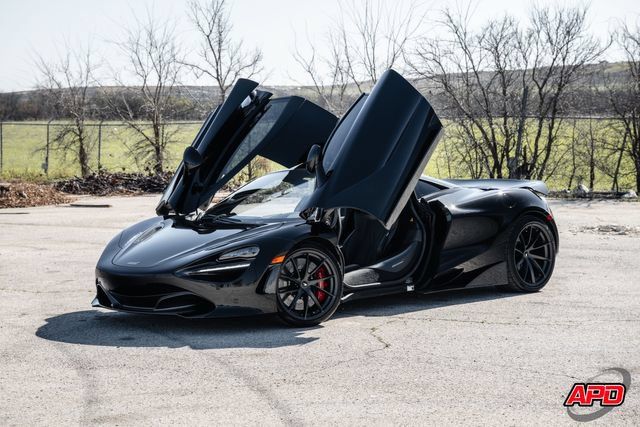 Used 2019 McLaren 720S RWD image 3