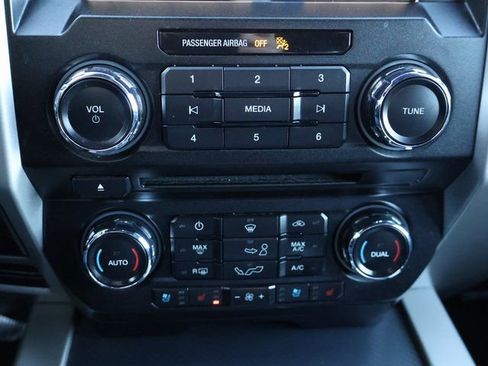 Used 2018 Ford F150 Lariat image 30