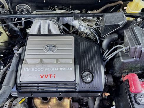 Used 2002 Toyota Highlander 2WD V6 w/ Convenience Pkg image 35