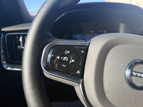 Used 2025 Volvo V60 B5 Cross Country Ultra AWD/4WD image 17