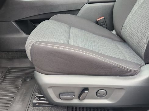 Used 2023 Nissan Rogue SV FWD image 23