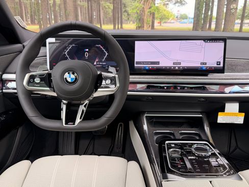 New 2026 BMW 740i RWD image 3