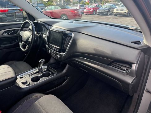 Used 2018 Chevrolet Traverse LT AWD/4WD image 19