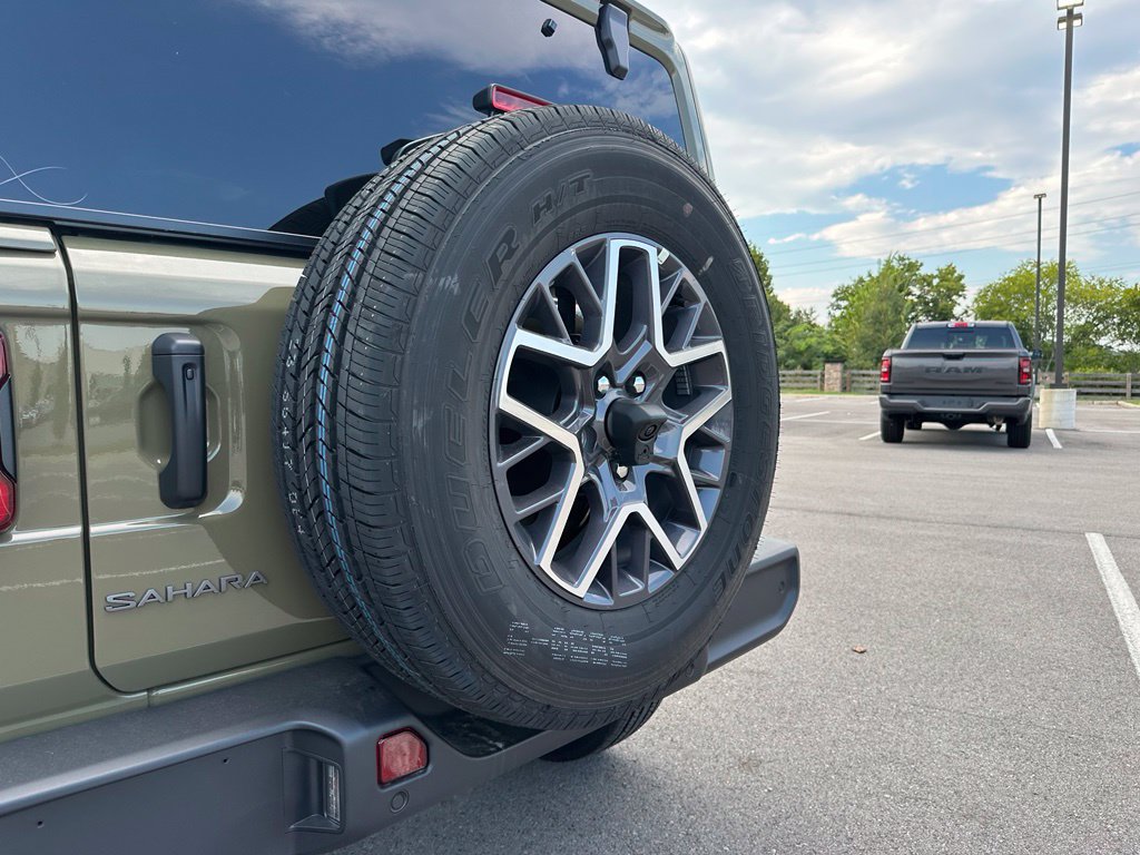 New 2026 Jeep Wrangler Unlimited Sahara AWD/4WD image 45
