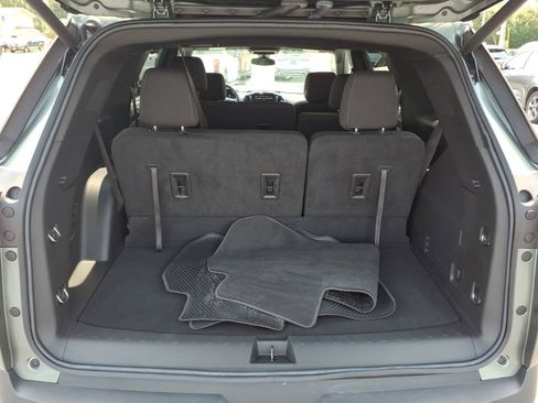 Used 2023 Chevrolet Traverse LT AWD/4WD image 20