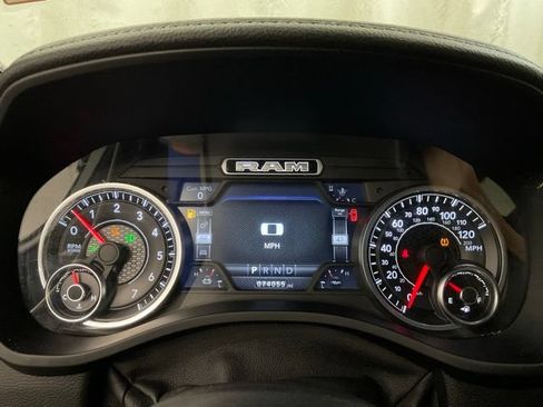 Used 2019 RAM 1500 Laramie AWD/4WD image 15
