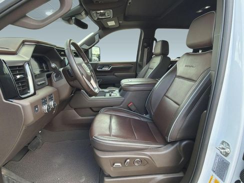 Used 2025 GMC Sierra 2500 Denali w/ Denali Reserve Package AWD/4WD image 5
