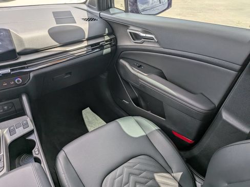 Certified 2026 Kia Sportage X-Line w/ X-Line Technology Package AWD/4WD image 18