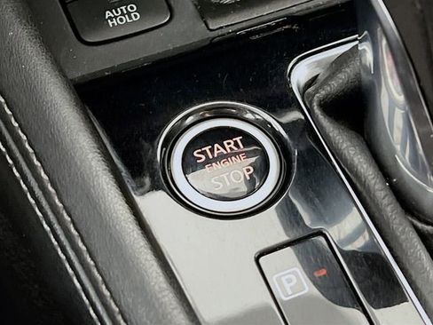 Used 2024 Nissan Kicks SR w/ SR Premium Package image 16