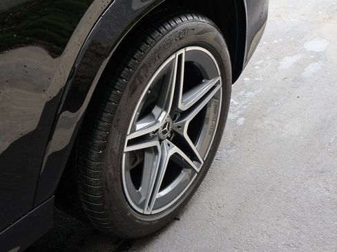 Certified 2025 Mercedes-Benz GLS 450 4MATIC image 43