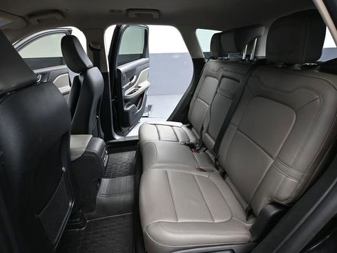 Used 2025 Lincoln Corsair Reserve w/ Jet Appearance Package image 40