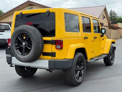 Used 2015 Jeep Wrangler Unlimited Sahara w/ Dual Top Group AWD/4WD image 8