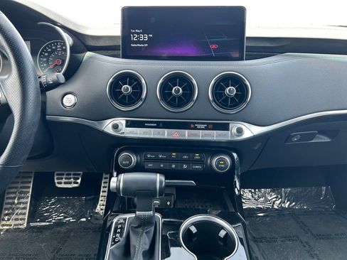 Used 2023 Kia Stinger GT-Line image 12