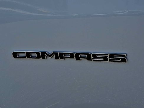 Certified 2025 Jeep Compass Limited w/ Elite Group AWD/4WD image 34