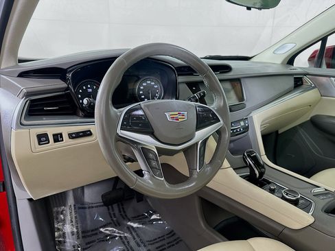 Used 2023 Cadillac XT5 Premium Luxury w/ Technology Package image 9