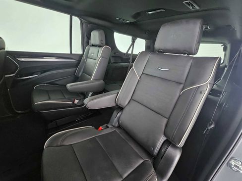 New 2026 Cadillac Escalade ESV Luxury image 19