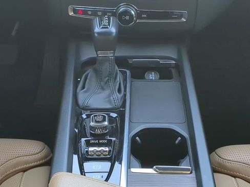 Used 2021 Volvo XC60 T5 Inscription w/ Advanced Package image 18