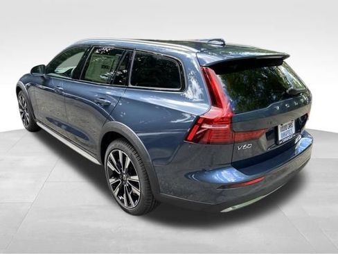 New 2026 Volvo V60 B5 Cross Country Ultra w/ Climate Package AWD/4WD image 5
