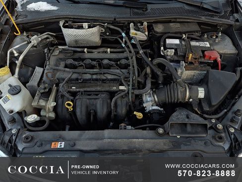 Used 2010 Ford Focus SE image 26