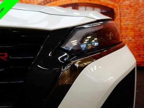Certified 2024 Nissan Altima 2.5 SR AWD/4WD image 68