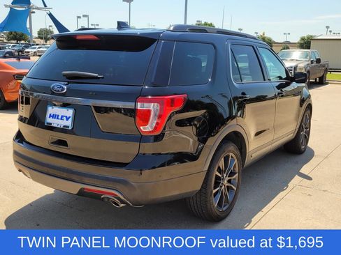 Used 2017 Ford Explorer XLT w/ Equipment Group 202A FWD image 4