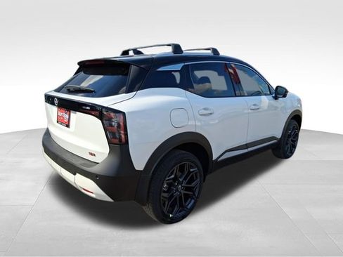 New 2026 Nissan Kicks SR w/ Cold Weather Package FWD image 7
