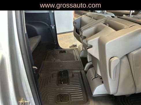 Used 2018 Chevrolet Suburban LT w/ Luxury Package AWD/4WD image 46