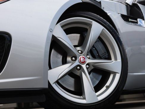 Used 2019 Jaguar F-TYPE R-Dynamic RWD image 45