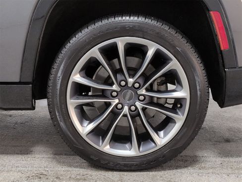 Used 2022 Jeep Wagoneer Series III w/ Premium Group I image 14