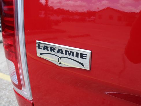 Used 2014 RAM 3500 Laramie w/ Convenience Group RWD image 17