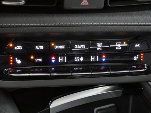 Used 2023 Buick Envision Essence image 22