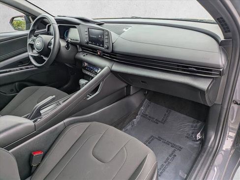 Certified 2025 Hyundai Elantra Sport FWD image 20