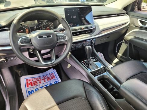 Used 2022 Jeep Compass Latitude image 8