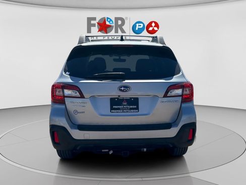 Used 2019 Subaru Outback 2.5i Premium image 8