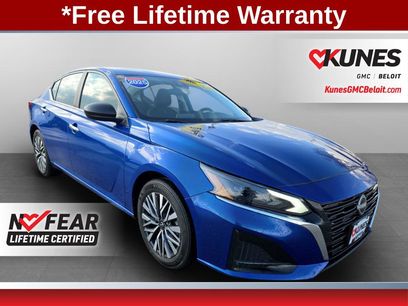 Used 2025 Nissan Altima 2.5 SV