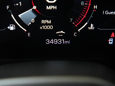 Used 2025 GMC Yukon Denali AWD/4WD image 38