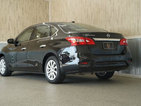 Used 2019 Nissan Sentra SV FWD image 7