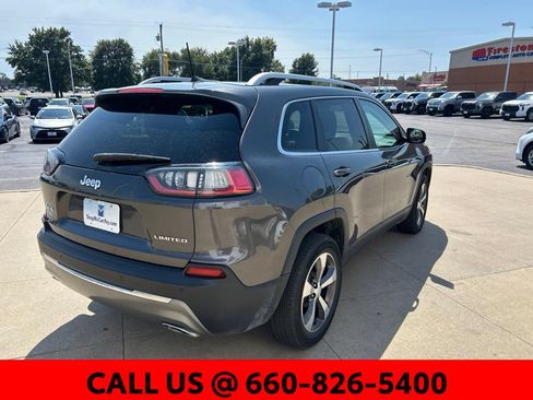 Used 2019 Jeep Cherokee Limited AWD/4WD image 11