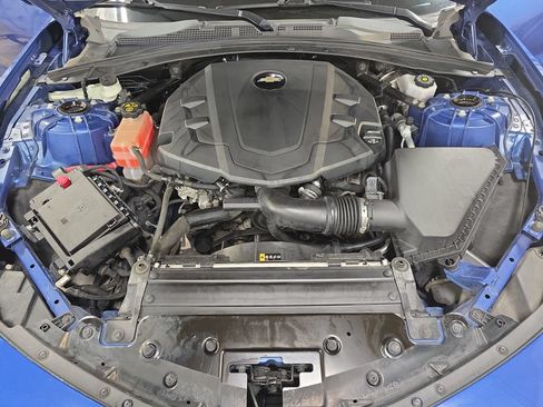 Used 2021 Chevrolet Camaro LT RWD image 27