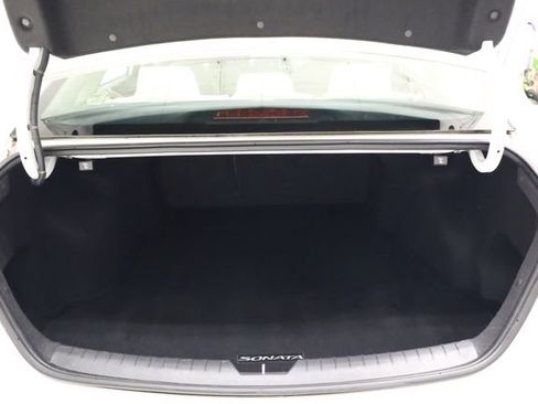 Used 2019 Hyundai Sonata SE FWD image 28
