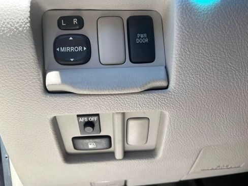 Used 2005 Lexus RX 330 AWD image 22