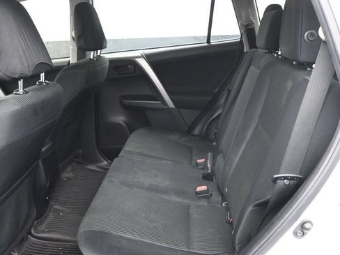 Used 2017 Toyota RAV4 LE FWD image 15