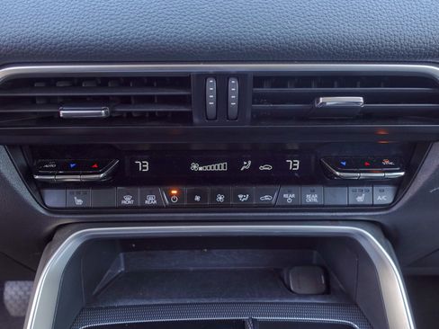 Used 2024 MAZDA CX-90 Plug-In Hybrid w/ Preferred image 19